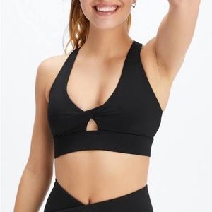 Fabletics Oasis Twist Sports Bra in Black Size Small